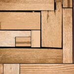 Parchetul în stil herringbone: tehnici de montaj și efect vizual